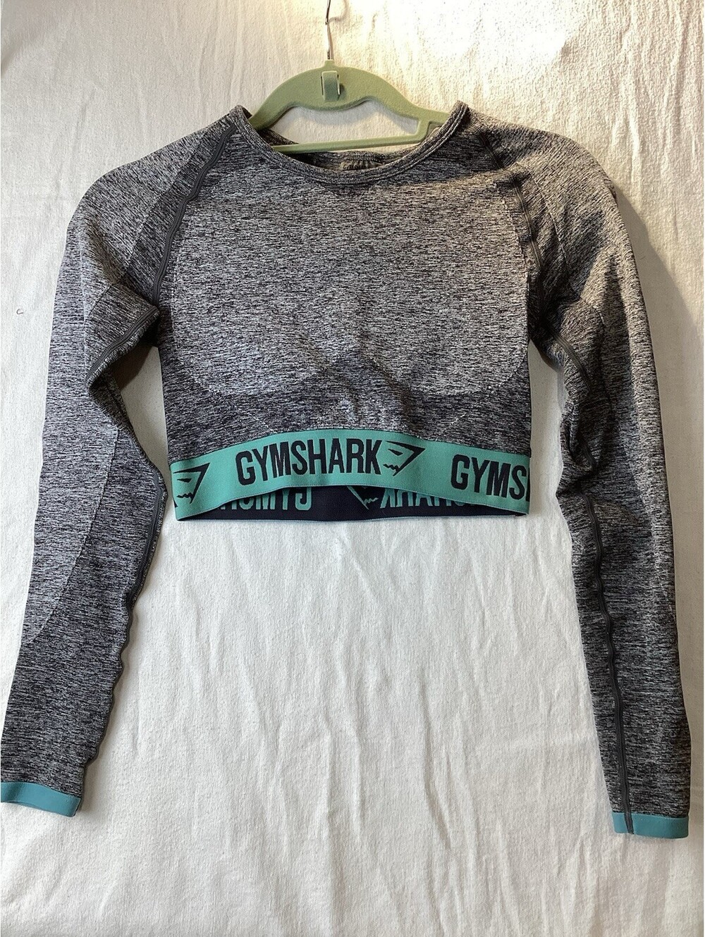 NWOT  Gymshark Flex Long Sleeve Crop Top Gray Turquoise Workout Women's Size S